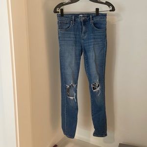 Levis 721 High Rise Skinny Jeans